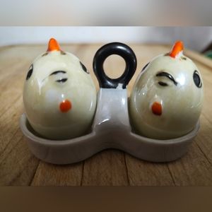 Chick Salt & Pepper shakers Porcelain vintage